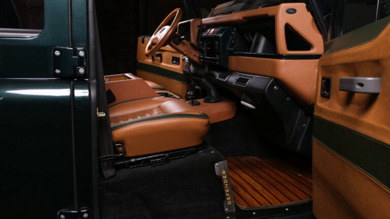 land-rover-defender-110-british-racing-green.jpg