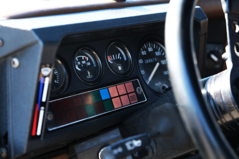 land rover 1992 speedometer and wheel