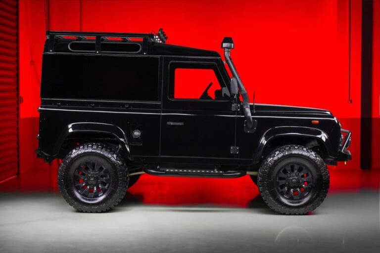 Land Rover 90