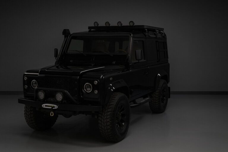 V8-Defender-90-Phoenix