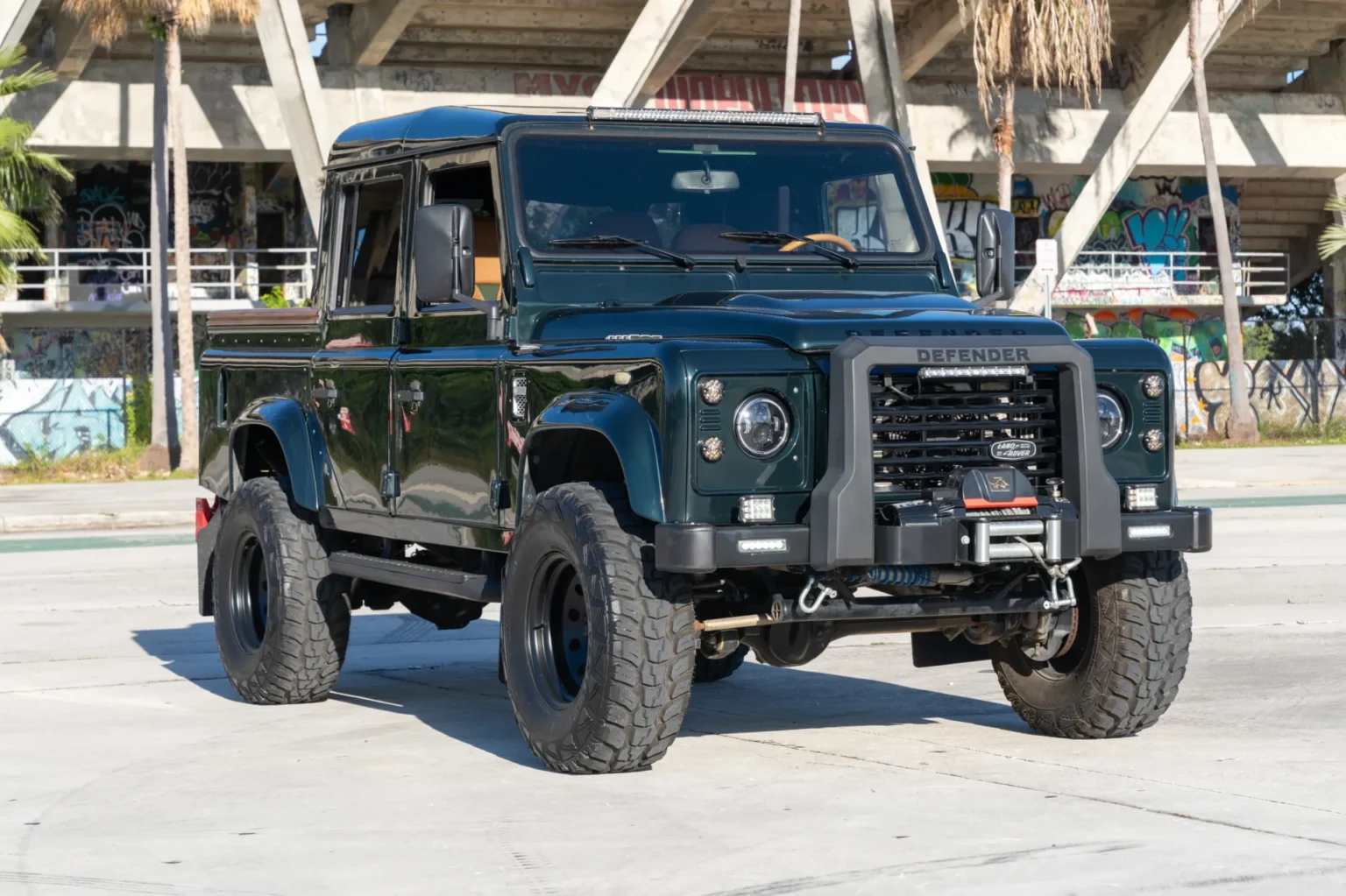 Land Rover Defender 110