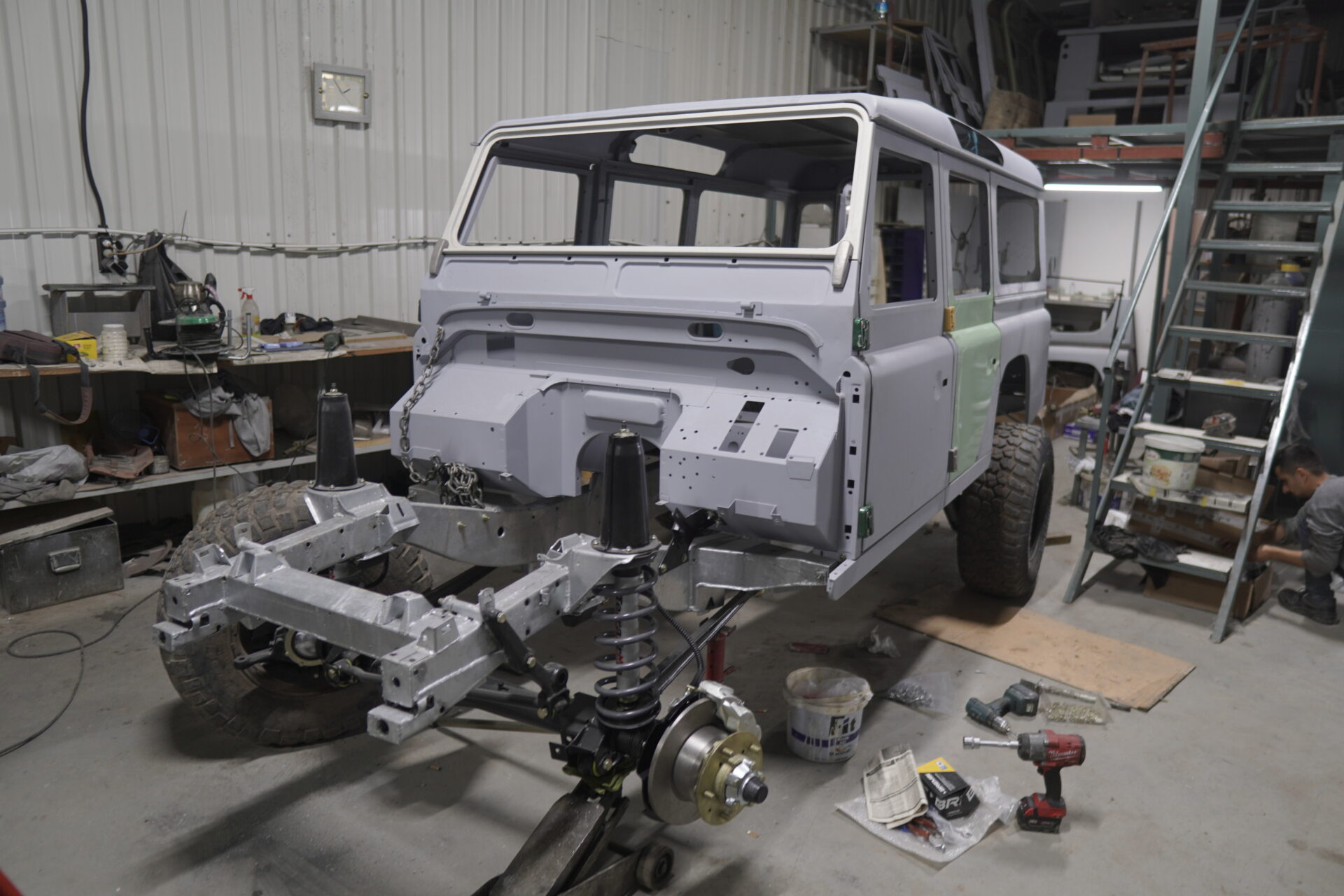 Body Panel Defender 110 Installation in Garage
