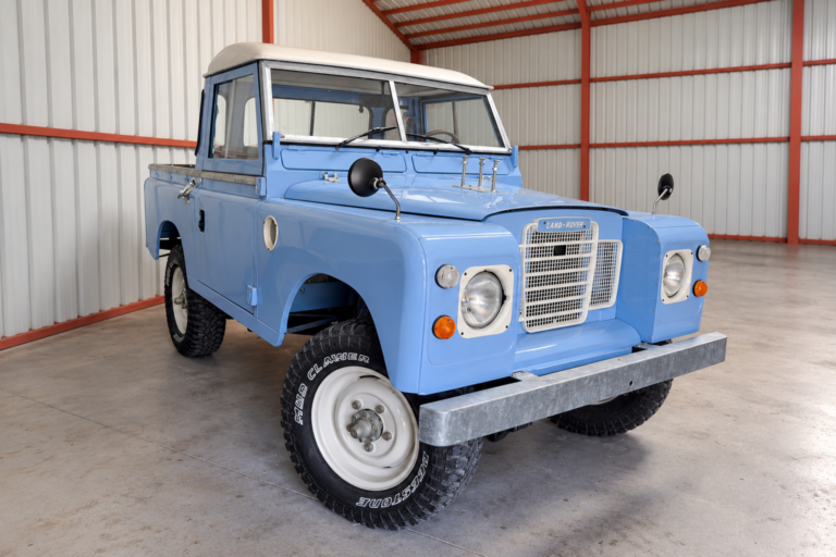land rover series 3 angular front fender shot