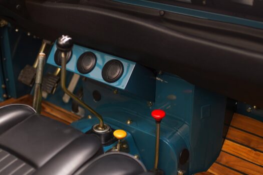 Land Rover Series III interior